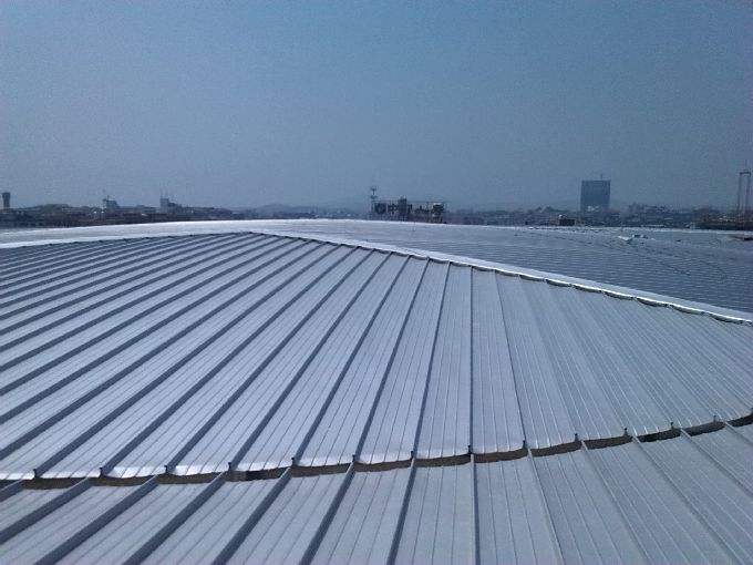 為什么鋼結(jié)構(gòu)廠房的屋面會(huì)結(jié)露？