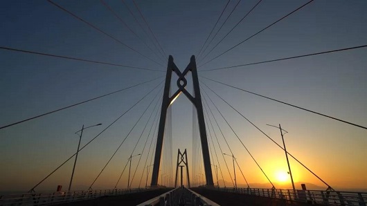 日前世界好長(zhǎng)的跨海鋼結(jié)構(gòu)大橋正式通車(chē)