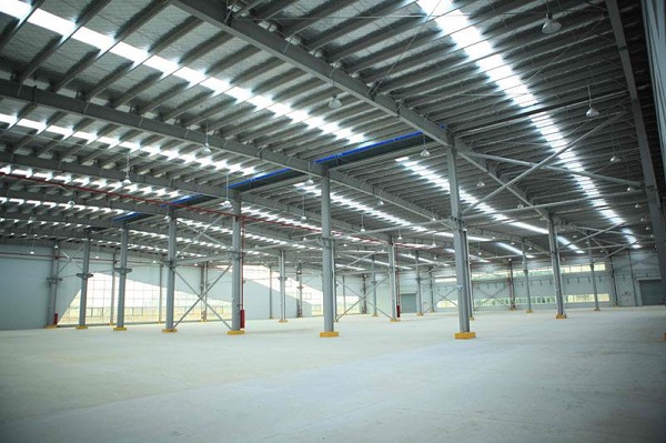 鋼結構廠房為什么能抗震，原來全靠它支撐