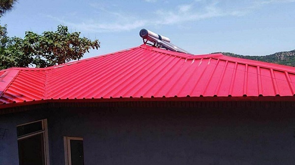 在山西，鋼結構廠家會這樣勸誡打算蓋彩鋼瓦房的人